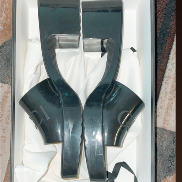 Gucci slides - Picture 4 of 4